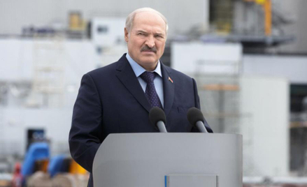 Aleksander Łukaszenko cały czas blefuje