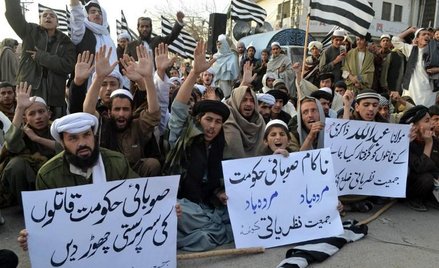 Demonstracja członków islamskiej partii Jamiat Ulema-i-Islam-Nazaryati