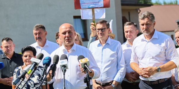 PiS Expels Morawiecki Allies, Creating Internal Party Rift