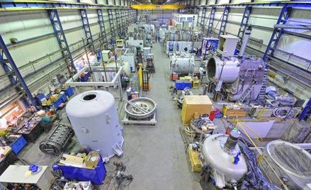 Seco Warwick: Zagranica dopisała