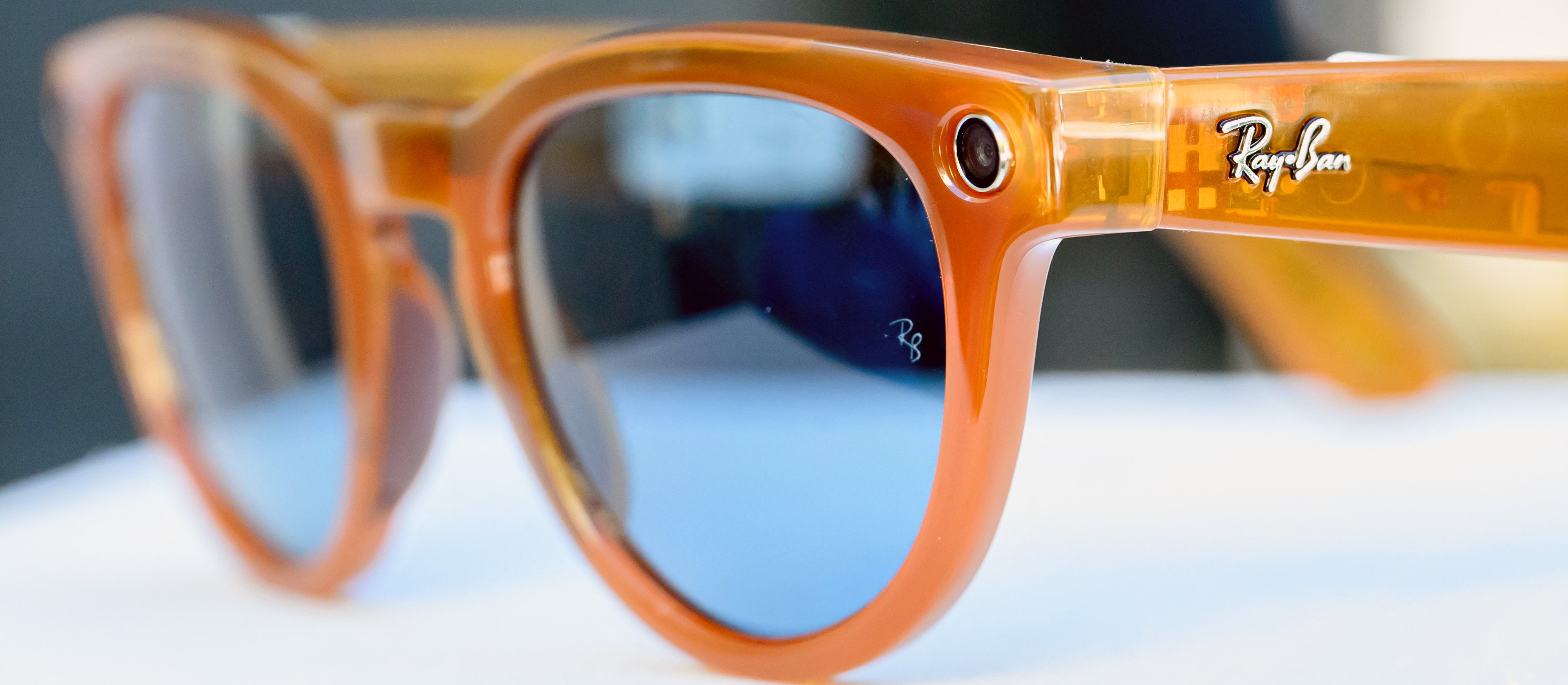 Rewolucja okularów AI. Ray-Ban Meta winduje wartość EssilorLuxottica o 20 mld dolarów