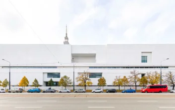 Warszawiacy czekają na bezpłatne zwiedzanie Muzeum Sztuki Nowoczesnej