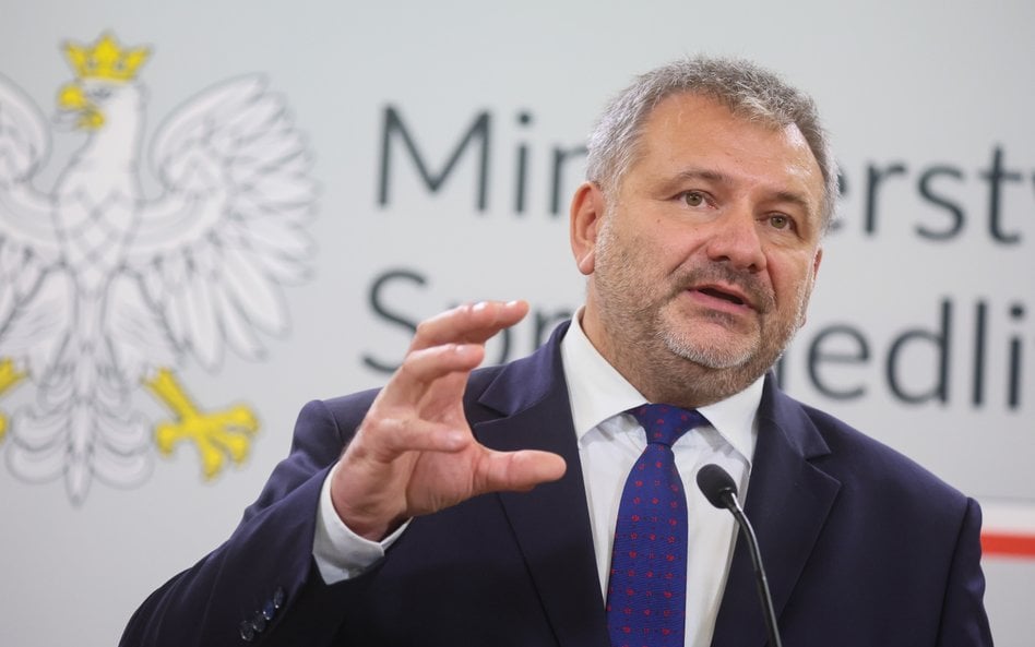 Zabrakło posłów do reformy. Prace nad ustawą Waldemara Żurka znów przerwane