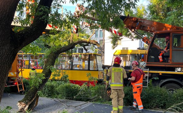 Usuwanie skutków zdarzenia może potrwać do późnych godzin wieczornych