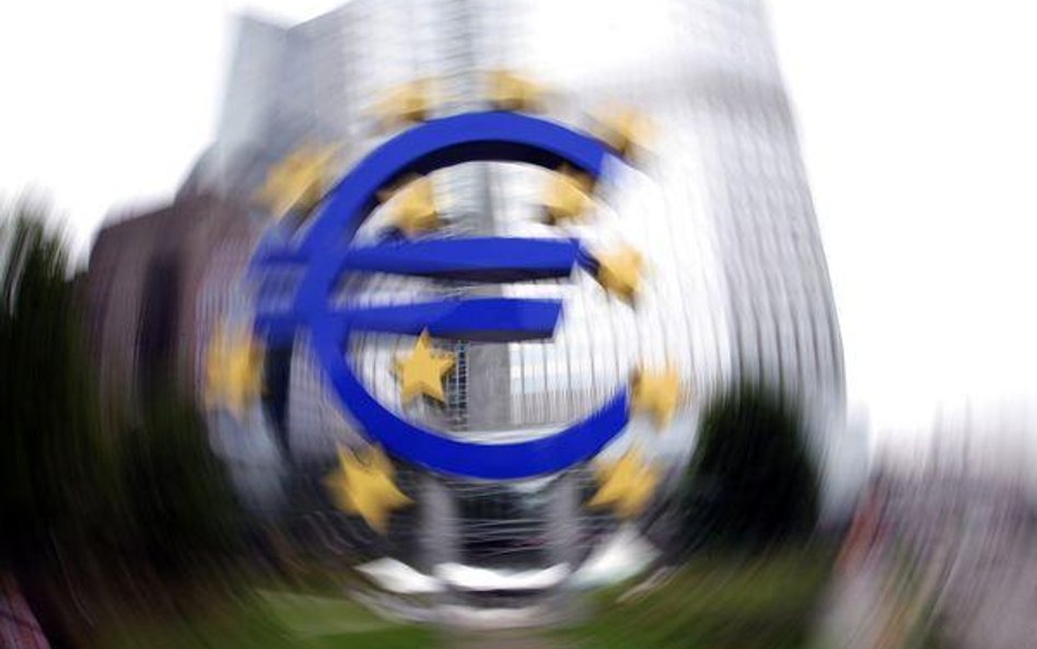 Czarne prognozy dla euro