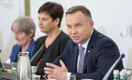 Referendum konstytucyjne. Prezydent Andrzej Duda chce pytać o NATO i UE