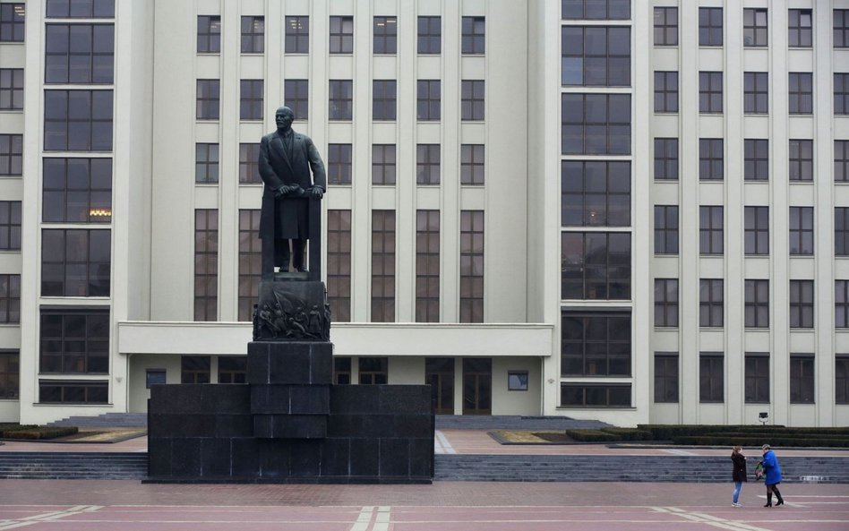 Na Białoruś wjadą i zdrowi, i zakażeni