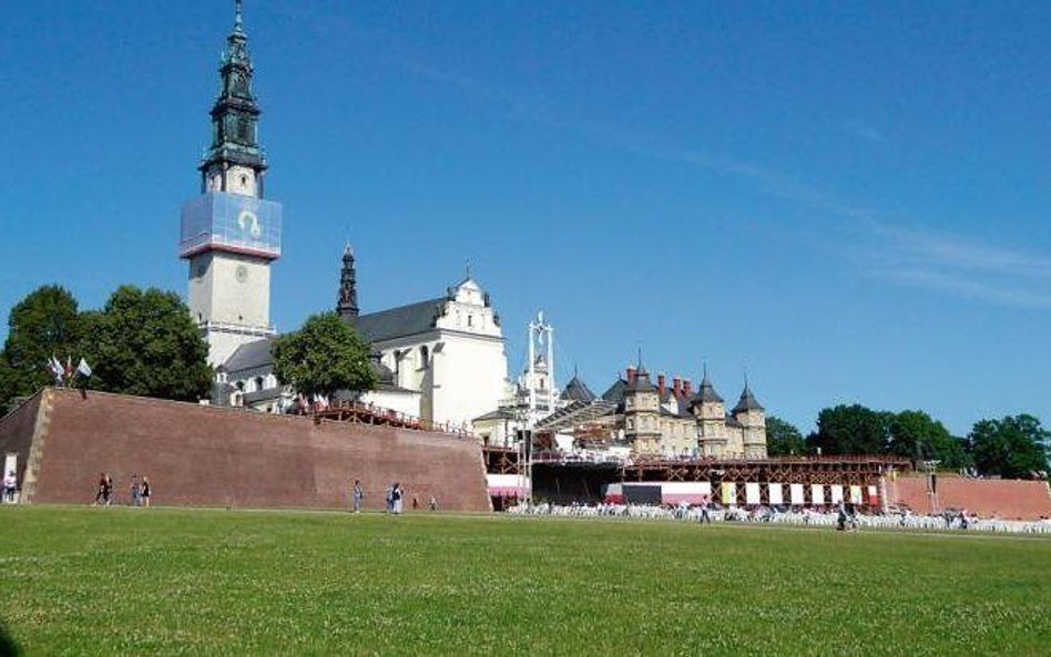 W tym roku na uroczystość Wniebowzięcia Najświętszej Maryi Panny na Jasnej Górze dotarło z powodu pa