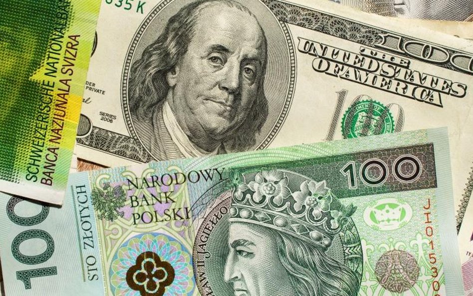 Polski emeryt inwestuje z Warrenem Buffettem