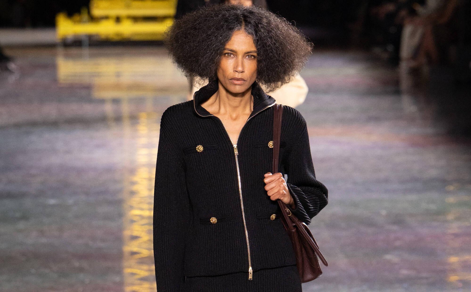 50-latka otworzyła najnowszy pokaz Chanel. Stephanie Cavalli wraca w wielkim stylu