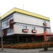 Willę zaprojektował wybitny krakowski architekt Wojciech Pietrzyk, fasadę pokrywają mozaikami autors
