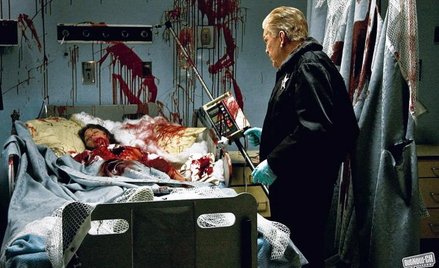 Główną treścią tego filmu są różnorakie sposoby uśmiercania ofiar