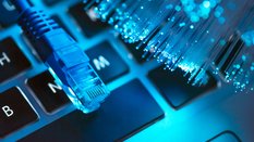 Brytyjczycy sprzedają światłowody w Polsce. Orange i APG przejmą Nexerę