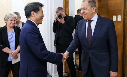 Ławrow i Li Hui o wojnie na Ukrainie. Moskwa "chce rozmawiać", ale są przeszkody