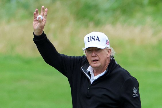 Prezydent USA Donald Trump przebywa w Szkocji, gdzie m.in gra w golfa