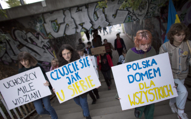 Rząd chce, aby Ukraińcy sami utrzymywali się w Polsce. Pomagają organizacje pozarządowe