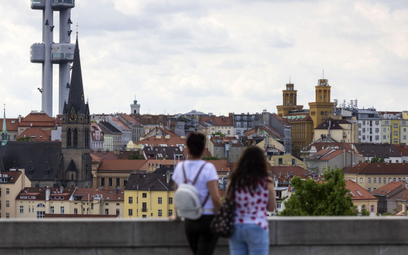 Praga, stolica Czech, stała się ostatnio areną ciekawej rozgrywki o kształt polityki pieniężnej. Roz