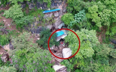 Chiny: Zbieg kilkanaście lat ukrywał się w jaskini