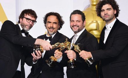 Ekipa scenarzystów „Birdmana”, od lewej: Nicolas Giacobone, Alejandro G. Inarritu, Alexander Dinelar