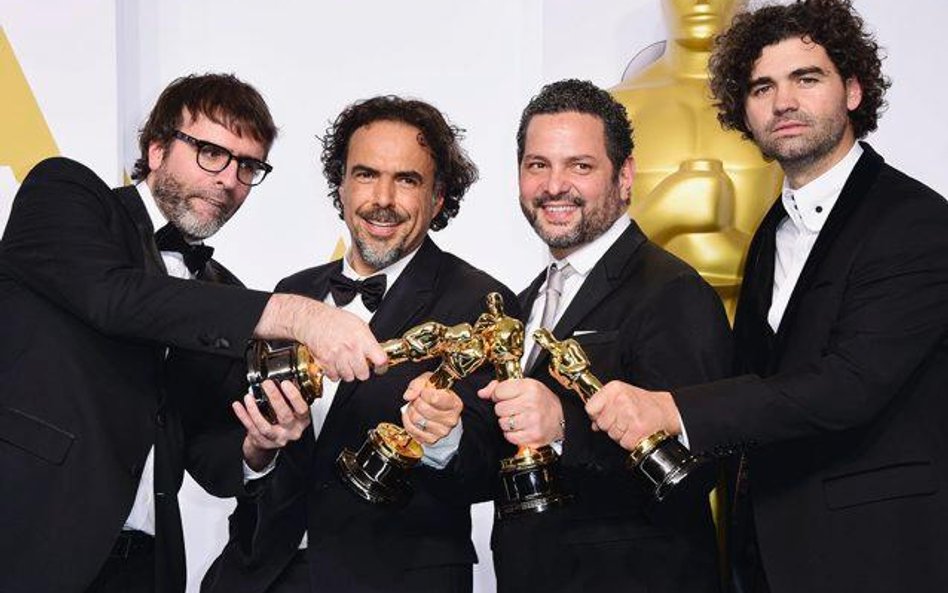 Ekipa scenarzystów „Birdmana”, od lewej: Nicolas Giacobone, Alejandro G. Inarritu, Alexander Dinelar