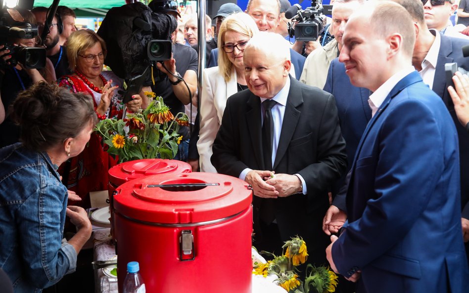 Prezes PiS Jarosław Kaczyński podczas Pikniku Prawa i Sprawiedliwości w Stawiskach