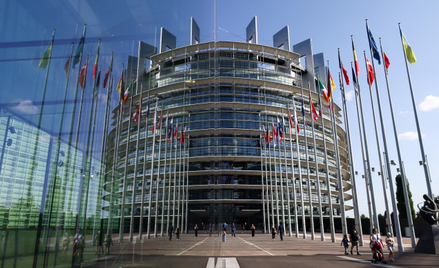 Budynek Parlamentu Europejskiego w Strasburgu.
