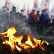 Podczas listopadowej pikiety pod Sejmem zapłonęły opony