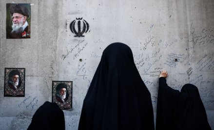 Iran zaprzecza, jakoby atakował sąsiadów. Tymczasem z okolic Teheranu napływają doniesienia o eksplo