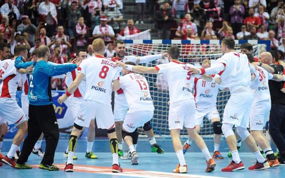 Polska radość po zwycięstwie nad Chile w Ergo Arenie. Fot. Dominik Kulaszewicz