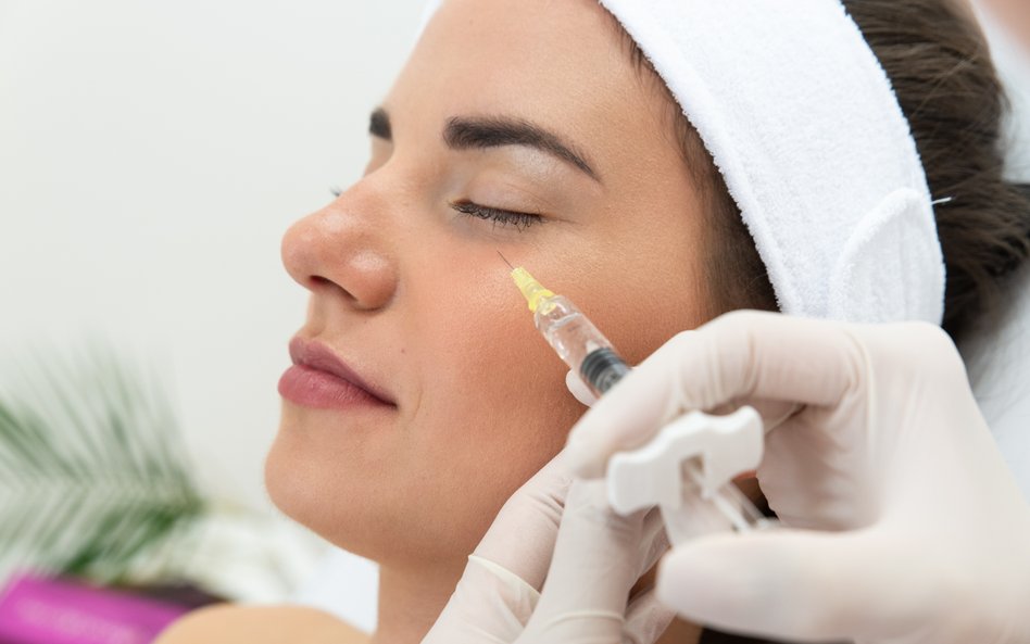 Ministerstwo zwraca uwagę, że procedury medycyny estetyczno-naprawczej są świadczeniami zdrowotnymi 