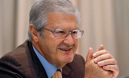 74-letni dziś Alexandre Soares dos Santos z firmą Jeronimo Martins jest związany już od 40 lat
