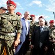 Wicepremier, prezes PiS Jarosław Kaczyński na pikniku wojskowym w Uniejowie