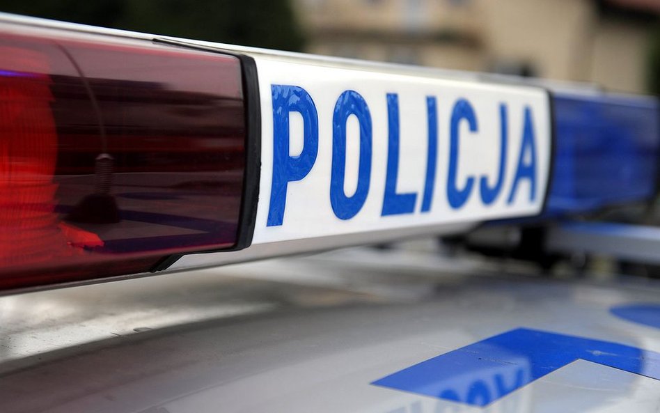 Warszawa: Pieszy zginął na pasach, próbując ratować rodzinę