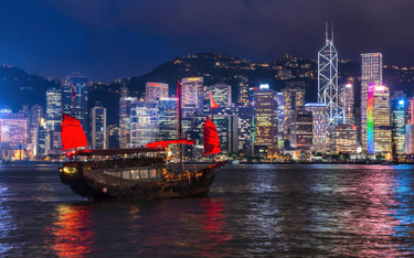 Hongkong musi ruszyć z odsieczą swojej walucie