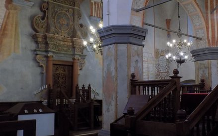 Sala Wielka tykocińskiej synagogi, która jest perłą kultury żydowskiej.