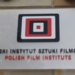 Logo Polskiego Instytutu Sztuki Filmowej na ścianie siedziby Polskiego Instytutu Sztuki Filmowej w W