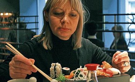 W Polsko-Japońskiej Wyższej Szkole Technik Komputerowych nauczymy się m.in. jeść pałeczkami