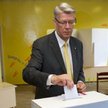 Poprzedni prezydent Valdis Zatlers oskarżył posłów o popieranie korupcji i w końcu maja rozpisał ref