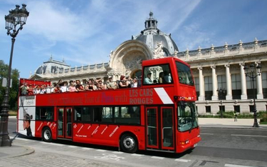 Paryż – ranni w wypadku autobusu turystycznego