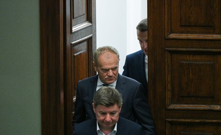 Na kogo głosowaliby Polacy, gdyby największe partie wystartowałyby w wyborach jako dwa szerokie blok