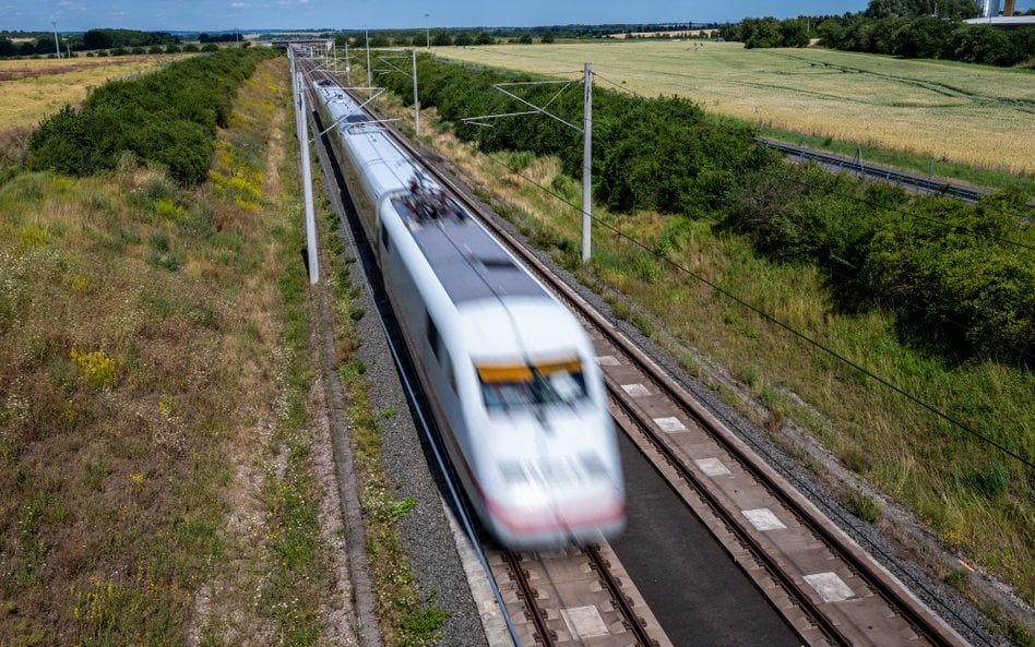 Niemcy testują superszybkie pociąg Velaro Novo