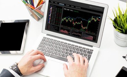 Dzięki modułowi dealingowemu w aplikacji PekaoBiznes24 można szybko z dowolnego miejsca wymieniać wa