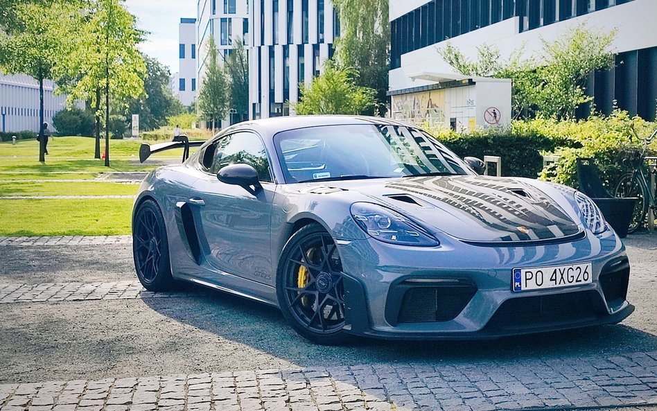 Porsche 718 Cayman GT4 RS
