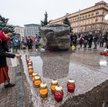 Mieszkańcy Moskwy upamiętniają ofiar represji politycznych przy Kamieniu Sołowieckim przy siedzibie 