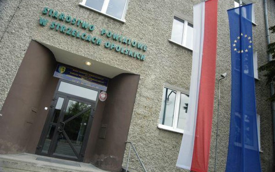 Karta pojazdu rujnuje powiaty