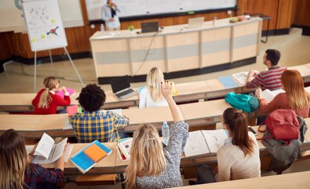 Po wakacjach student może zostać bez prawa do lekarza z NFZ