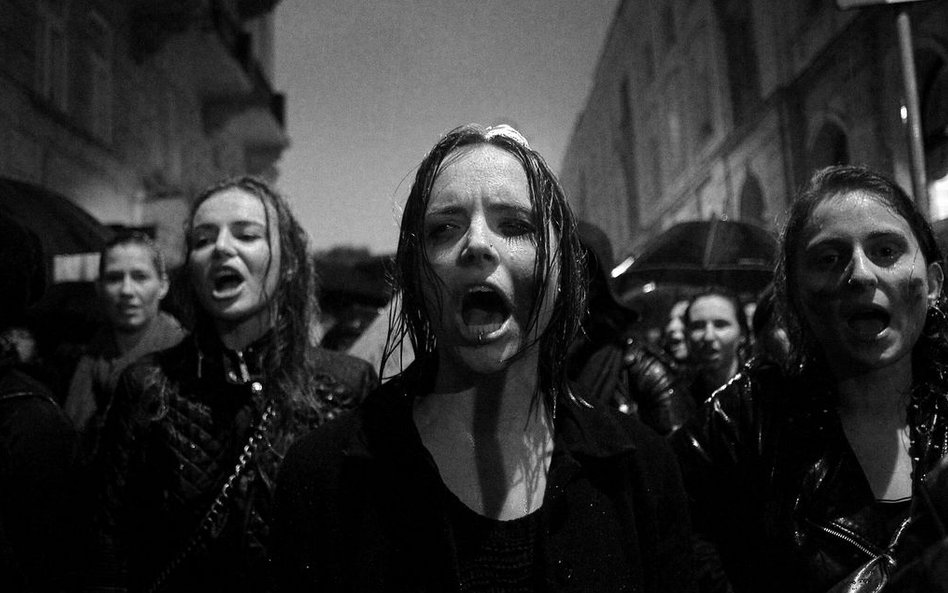 1. miejsce - Przemek Wierzchowski. Czarny Protest przy Teatrze Polskim podczas święta Tygodnika Soli