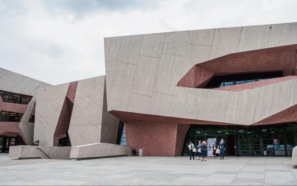 Nowoczesny budynek toruńskiego centrum zdobył już wiele architektonicznych nagród