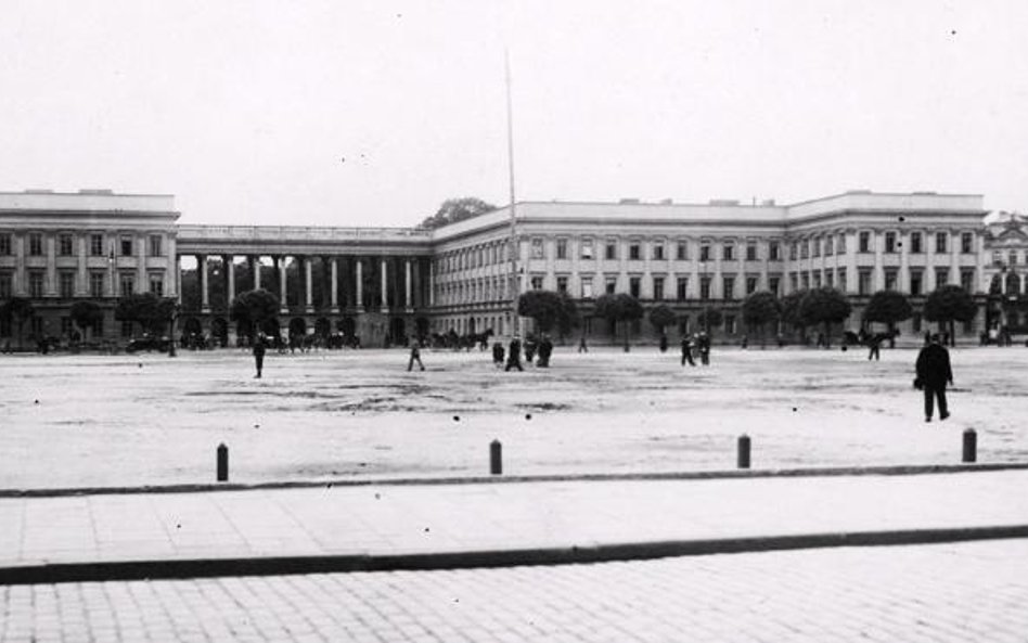 Pałac Saski był pałacem królewskim. Rozbudował go król Polski August II Mocny