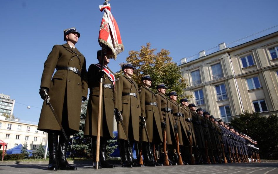 Problem z wydaniem 130 miliardów na modernizację armii